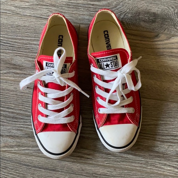 dainty converse